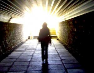 Свет в конце тоннеля, - ментальное эхо нейронов, или дорога в другую жизнь.